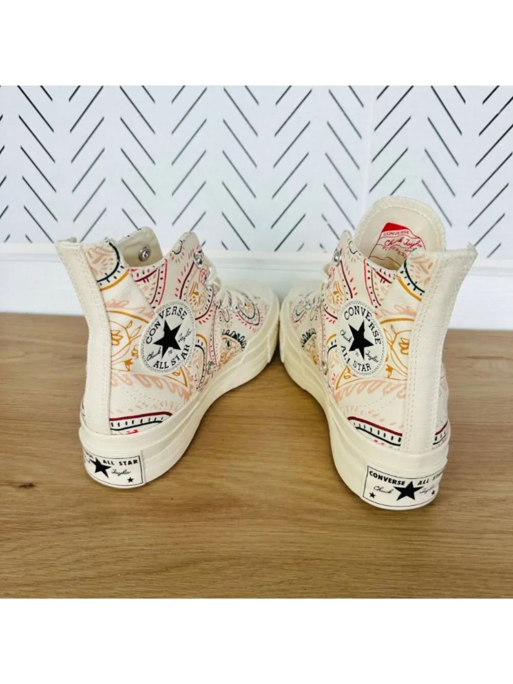 ⭐Converse Chuck 70 Plus Hi 8.5 Women Shoes Beige Floral Paisley Sneakers A08172C - Picture 5 of 14
